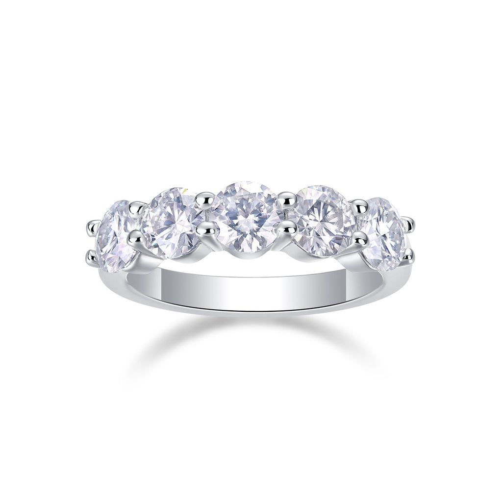 2.5 Carat Moissanite Single Row Inlaid Diamond 50 Points*5 Ring For Women