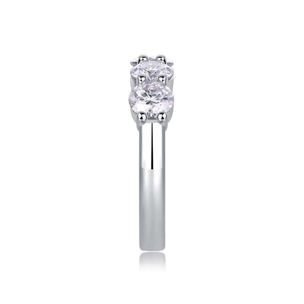 2.5 Carat Moissanite Single Row Inlaid Diamond 50 Points*5 Ring For Women
