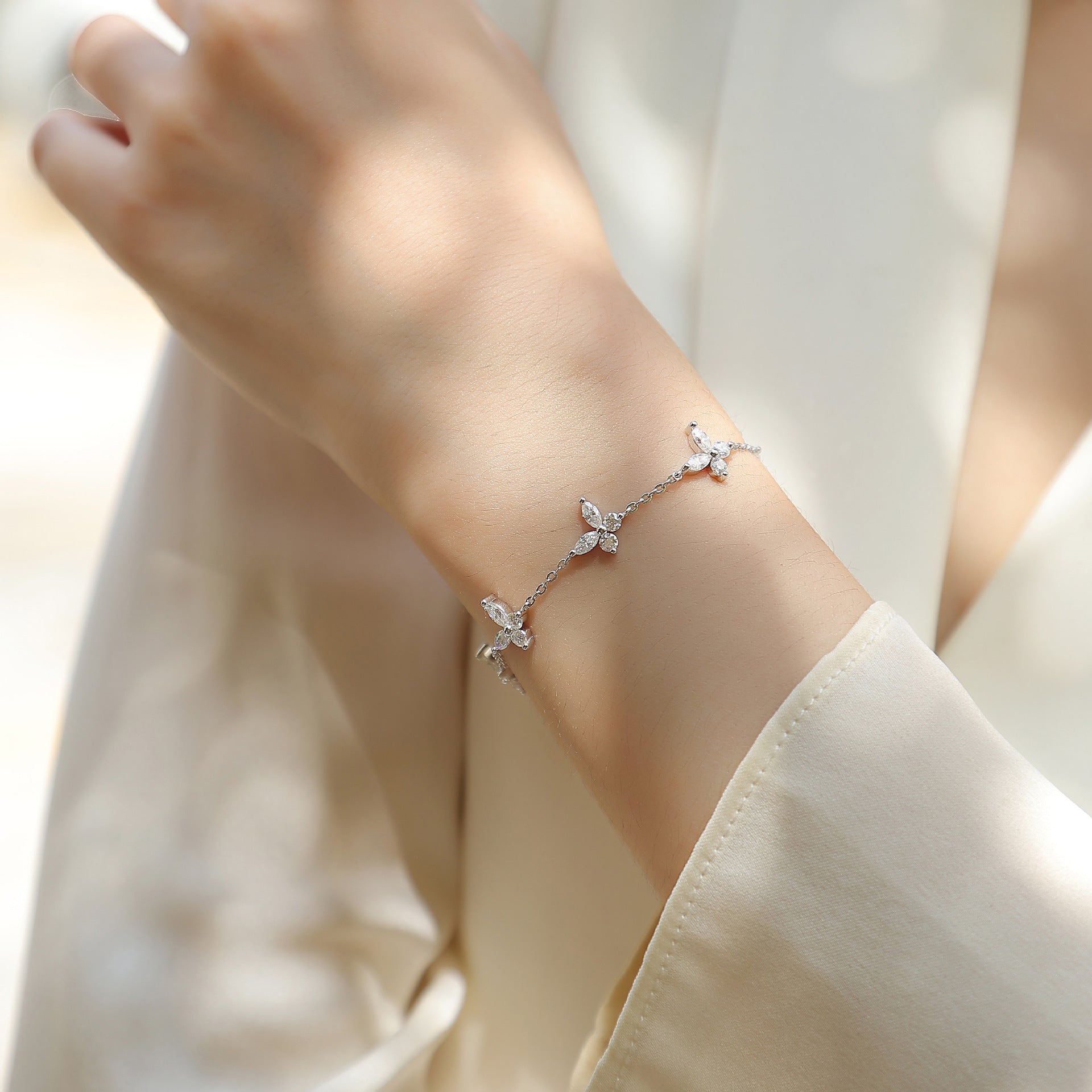 Moissanite S925 Silver Plated 18K Gold Four-Leaf Flower Bracelet