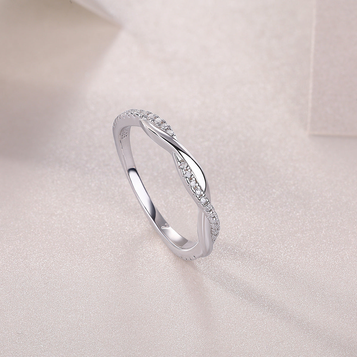 S925 Plated 18K White Gold Moissanite Diamond Braided Ring Engagement Rings For Women