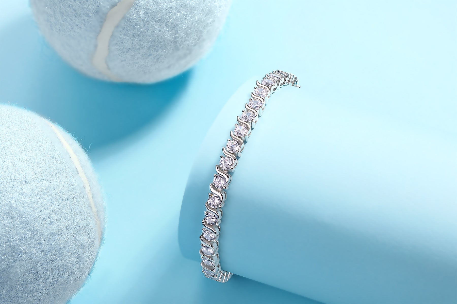 Men's and Women's Single Row Moissanite Tennis Bracelet S925 Sterling Silver Plated with 18K White Gold