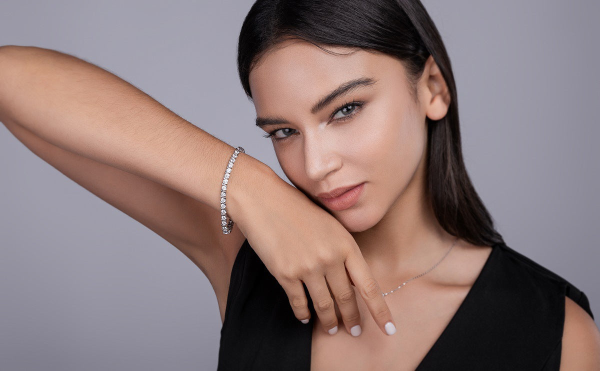 Men's and Women's Single Row Moissanite Tennis Bracelet S925 Sterling Silver Plated with 18K White Gold