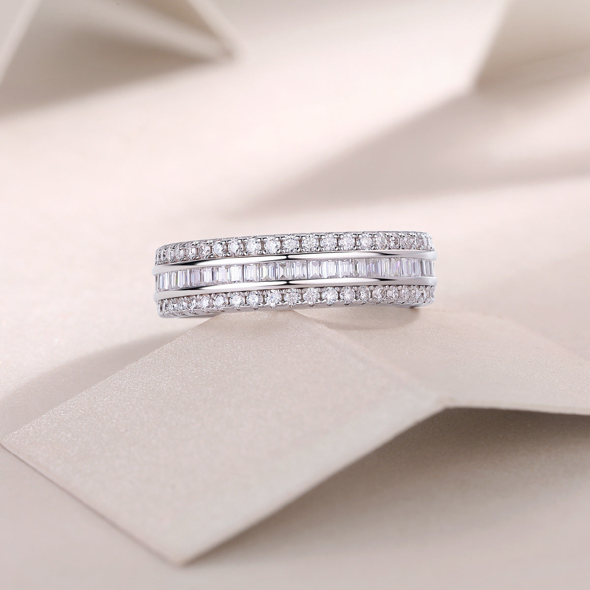 New Men's and Women's Moissanite Ring S925 Plated with 18K White Gold