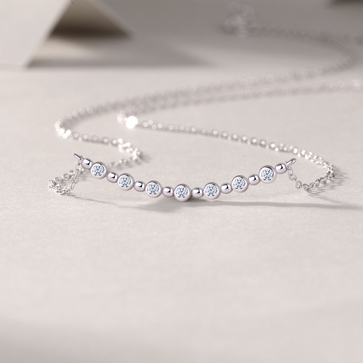 Reciprocating Moissanite Clavicle Necklace For Women