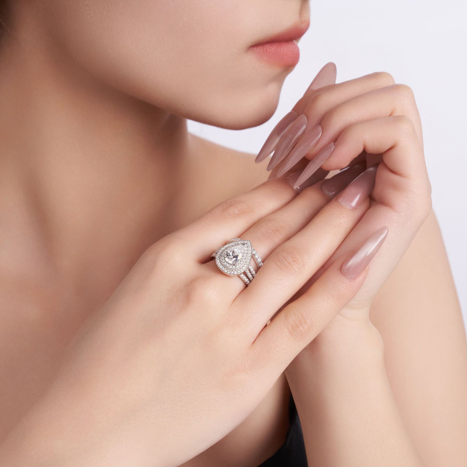 Luxurious Moissanite Diamond Ring for Women