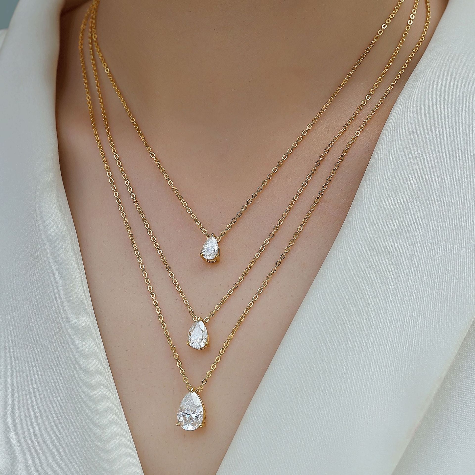 Pear-Shaped Moissanite Pendant Gold Necklace S925 Sterling Silver Plated with 18K Gold
