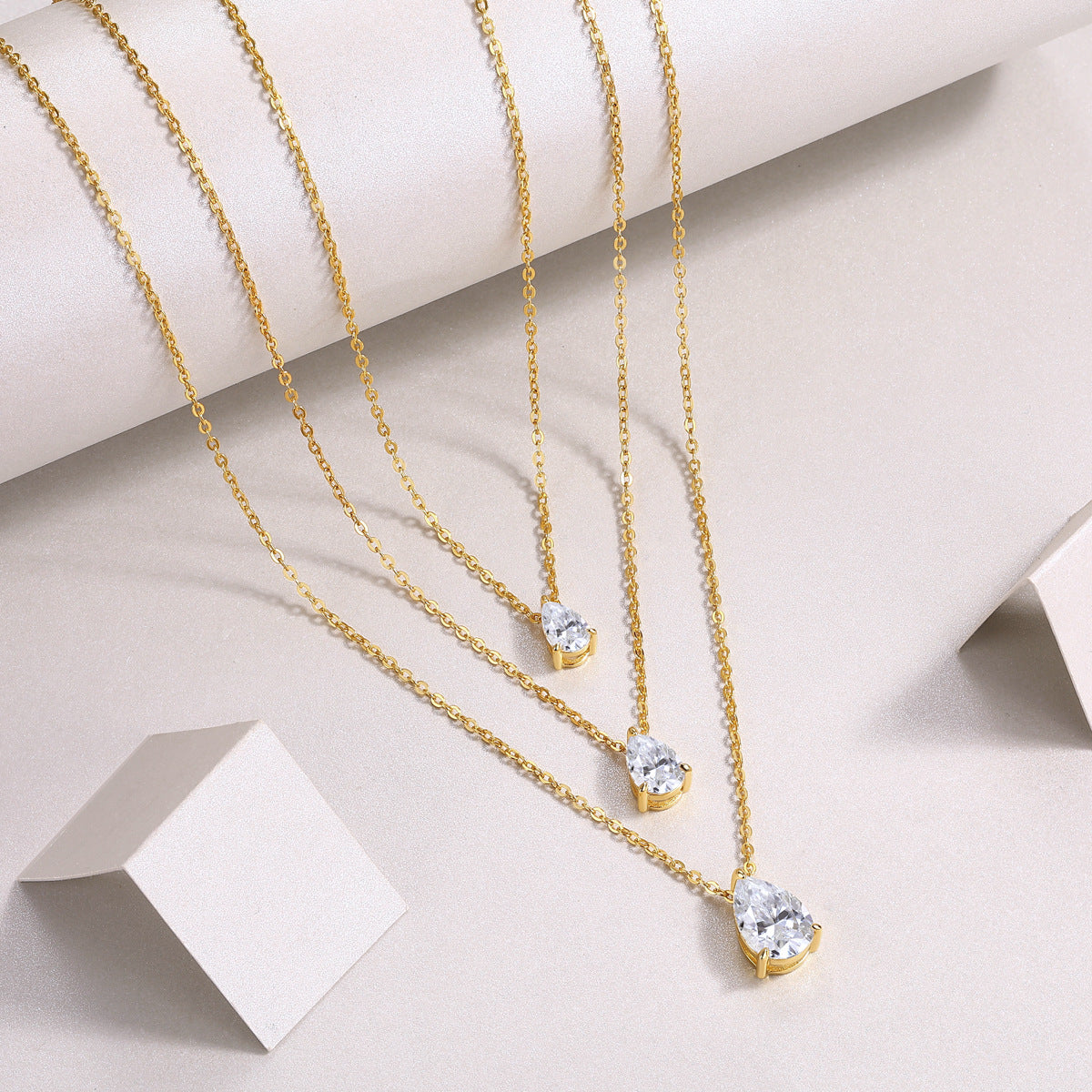 Pear-Shaped Moissanite Pendant Gold Necklace S925 Sterling Silver Plated with 18K Gold