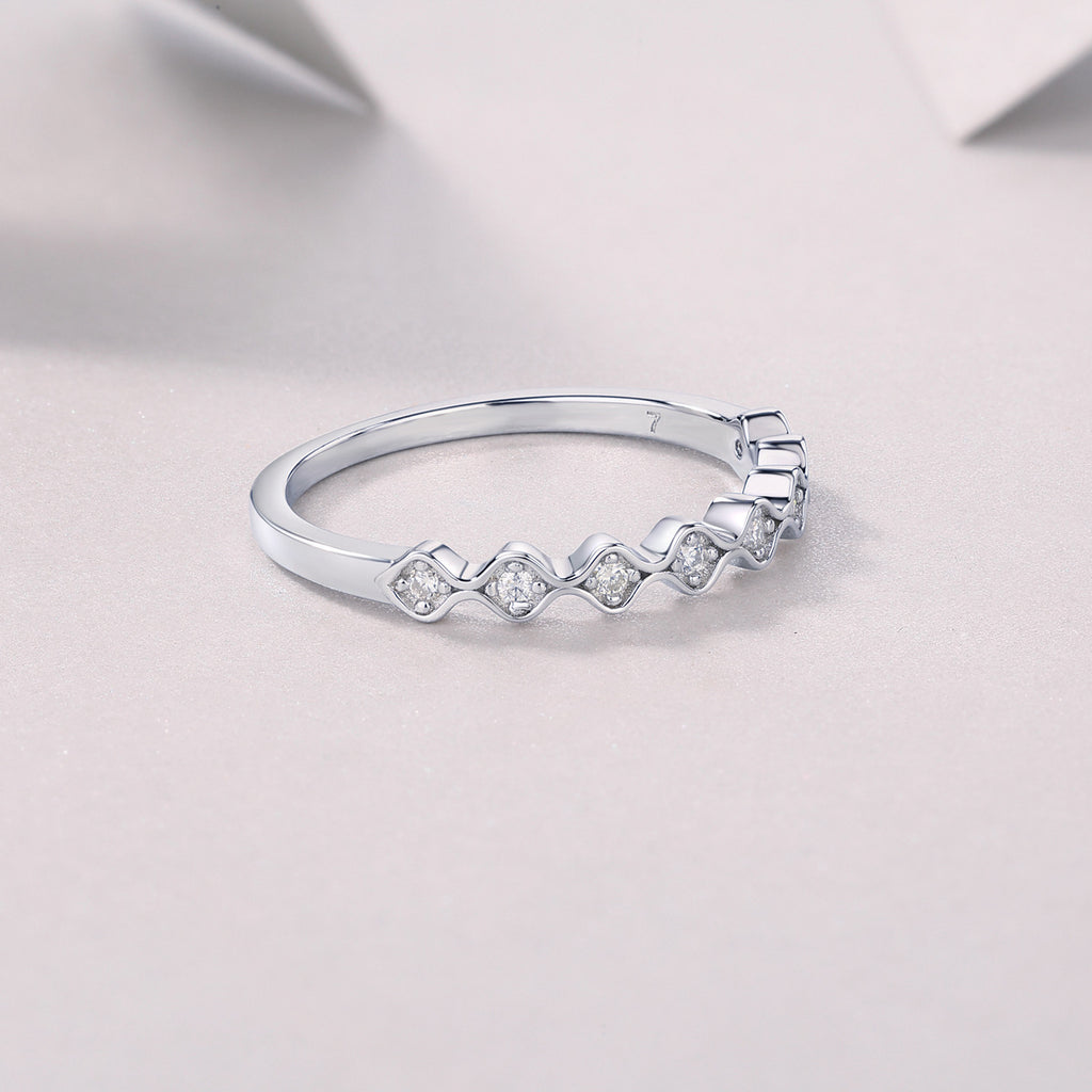 Wave-shaped Moissanite Diamond Ring for Women S925 Sterling Silver Plated with 18K Gold