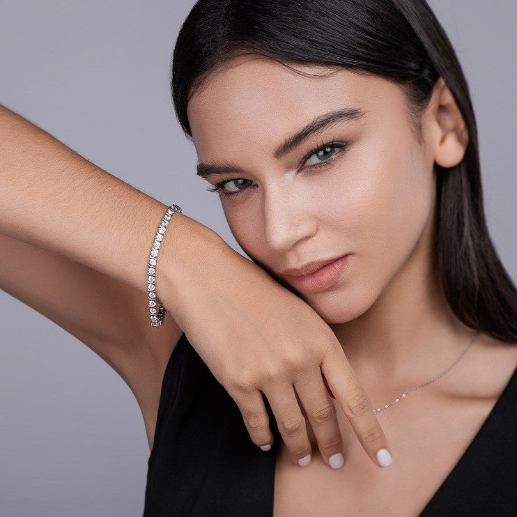 Men's and Women's Single Row Moissanite Tennis Bracelet S925 Sterling Silver Plated with 18K White Gold