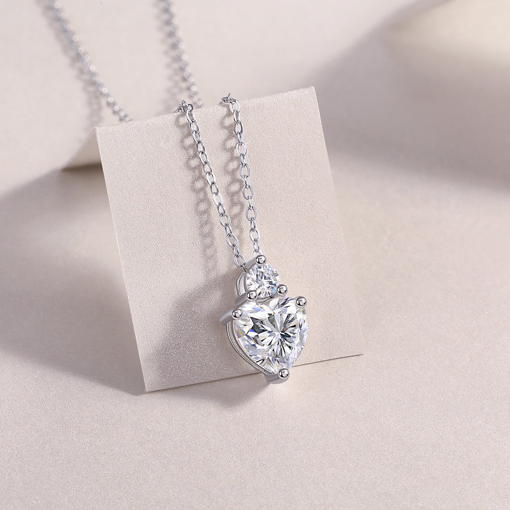 1 Carat Moissanite Heart-Shaped Pendant Necklace for Women