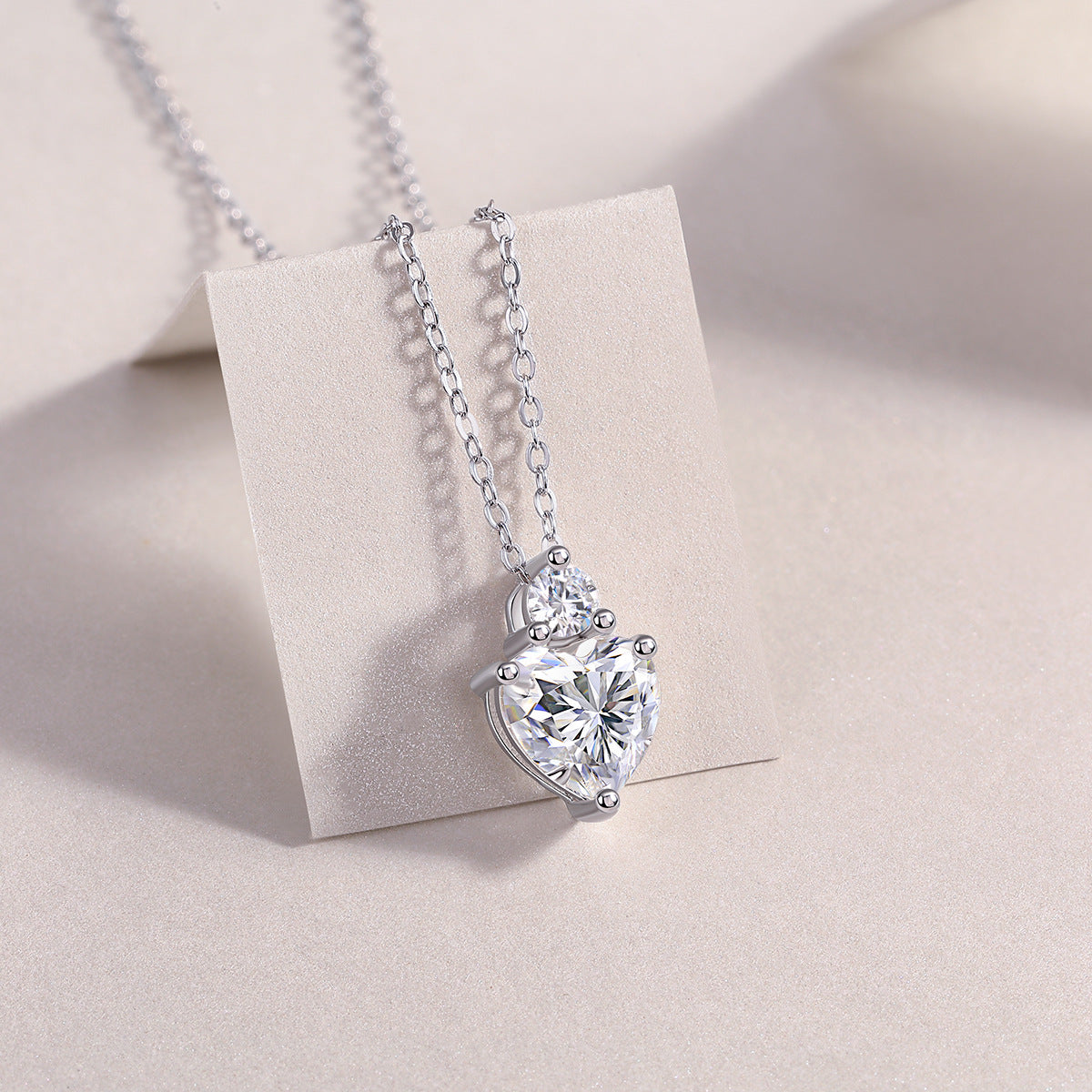 1 Carat Moissanite Heart-Shaped Pendant Necklace for Women
