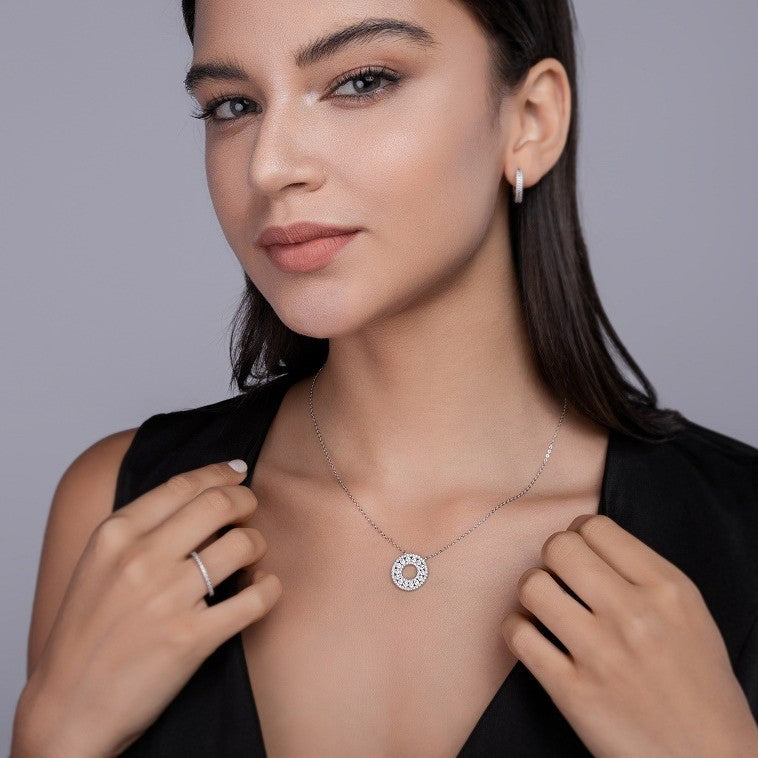 Encounter 1 Carat Moissanite Round Pendant Clavicle Necklace