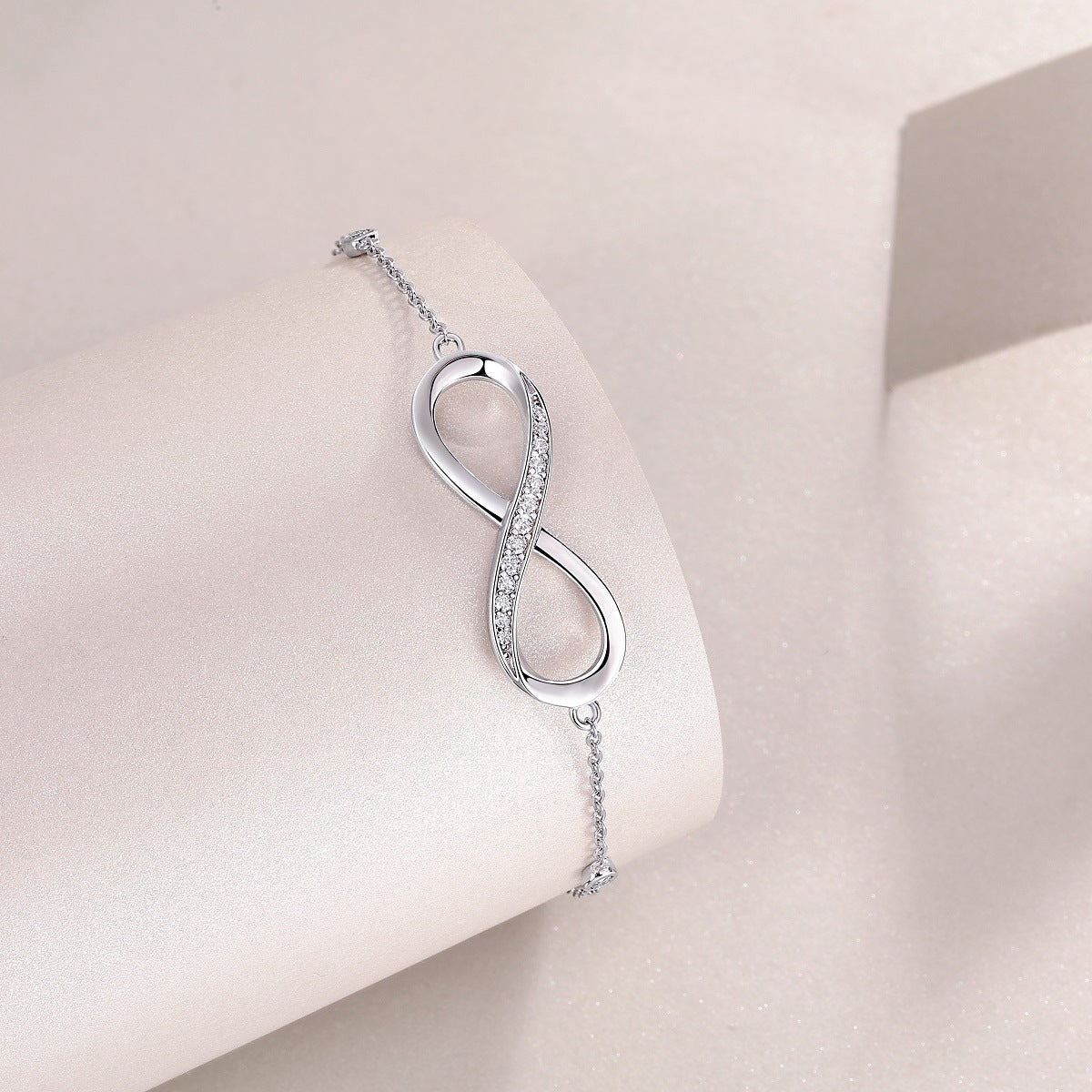 Moissanite S925 Sterling Silver Plated 18K Gold Lucky 8 Bracelet