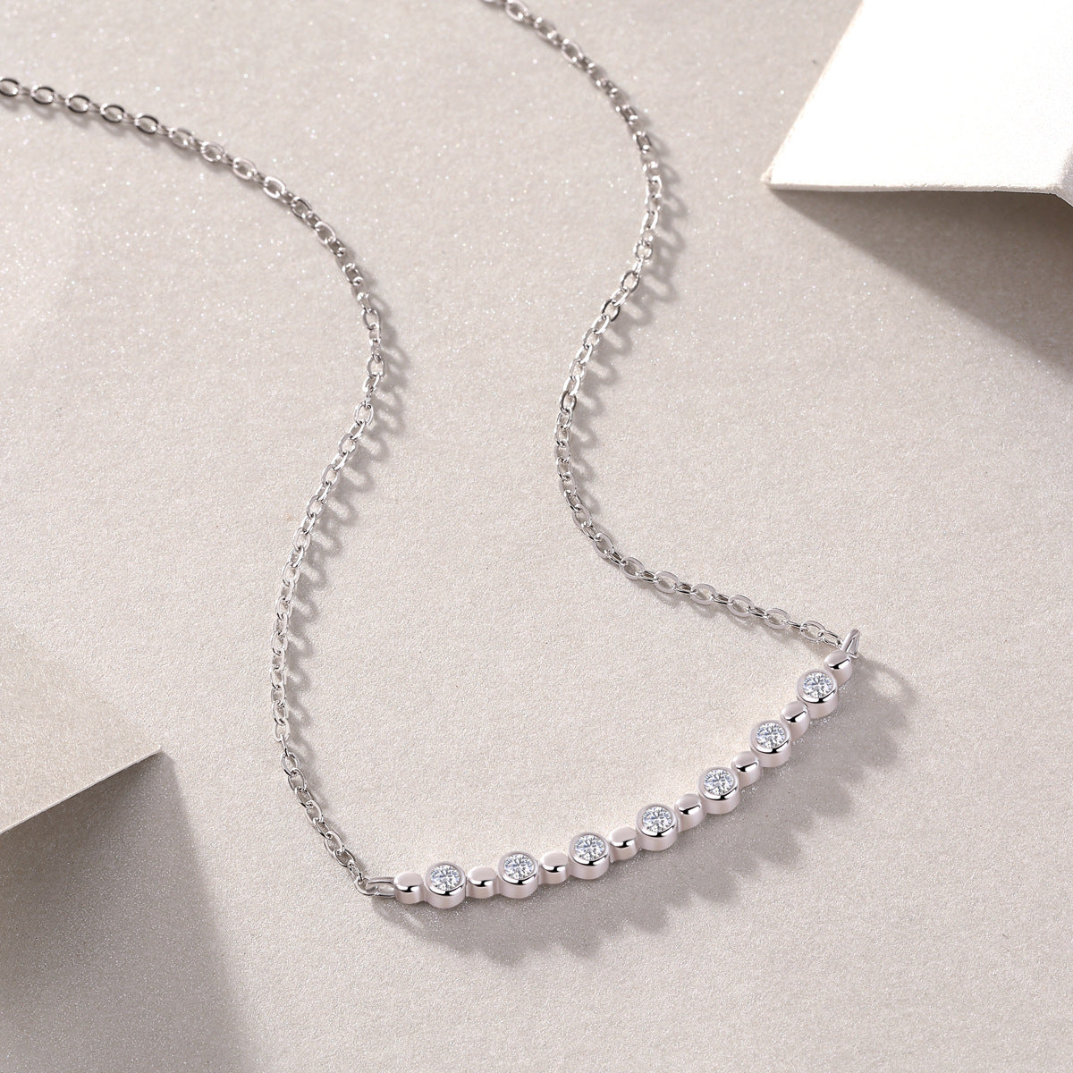 Reciprocating Moissanite Clavicle Necklace For Women