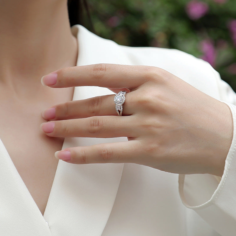 1 Carat D-VVS1 Lab Grown Diamond Ring for Women