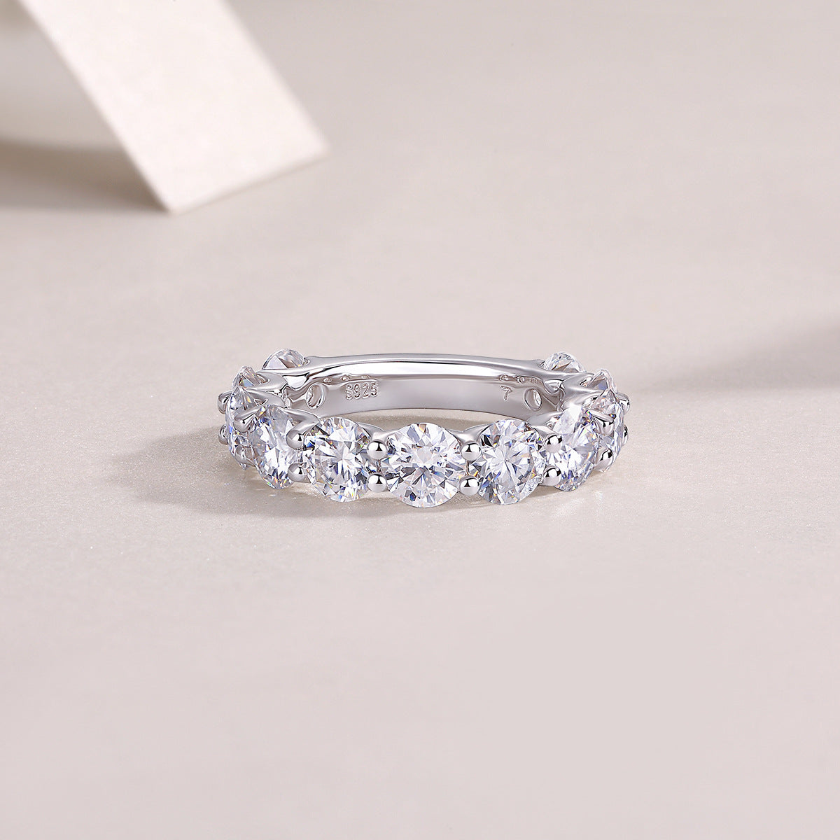 Colorful Moment 5 Carat Single Row Moissanite Diamond Couple Rings for Men and Women