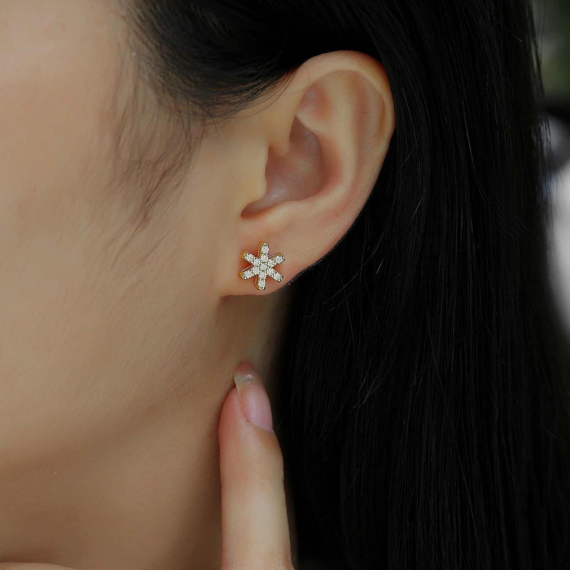 Christmas Snowflake Moissanite Diamond Stud Earrings