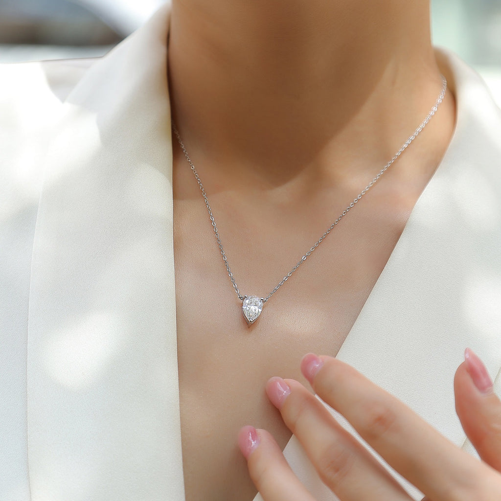 Pear Shape 2.5CT Moissanite Necklace for Women S925 Plated with 18K White Gold