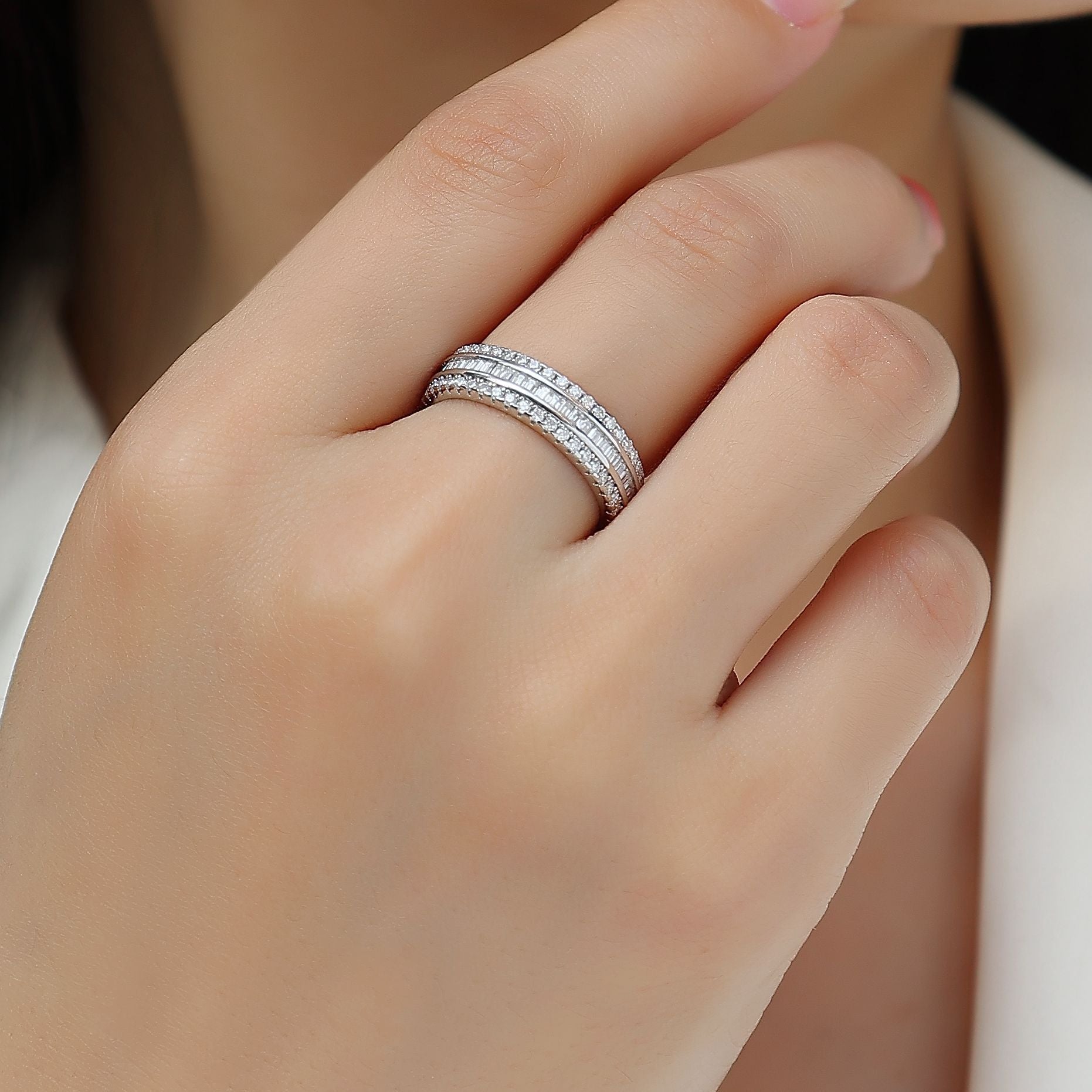 New Men's and Women's Moissanite Ring S925 Plated with 18K White Gold
